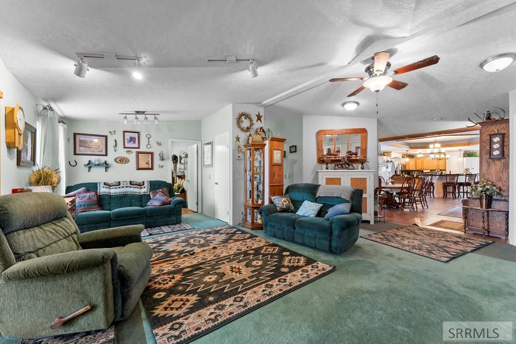 Image 18 of property listing at 7581 W 6000 N, Rexburg, ID 83440