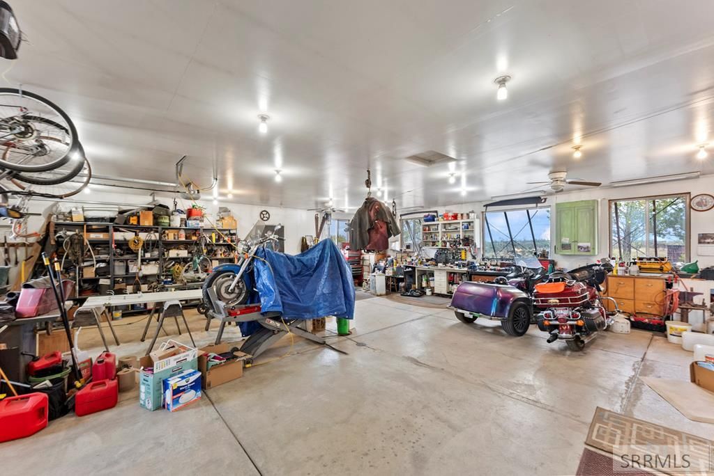 Image 35 of property listing at 7581 W 6000 N, Rexburg, ID 83440