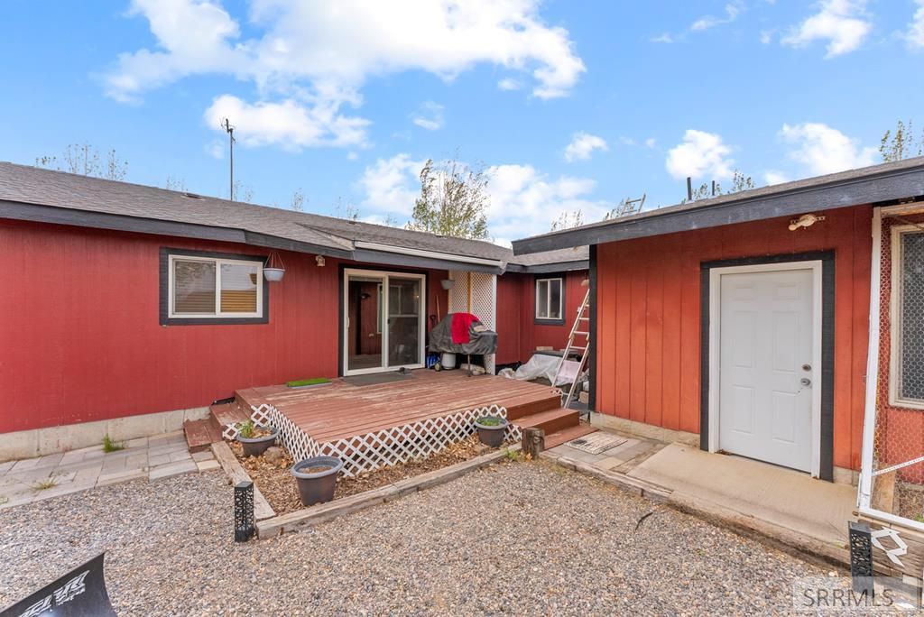 Image 36 of property listing at 7581 W 6000 N, Rexburg, ID 83440