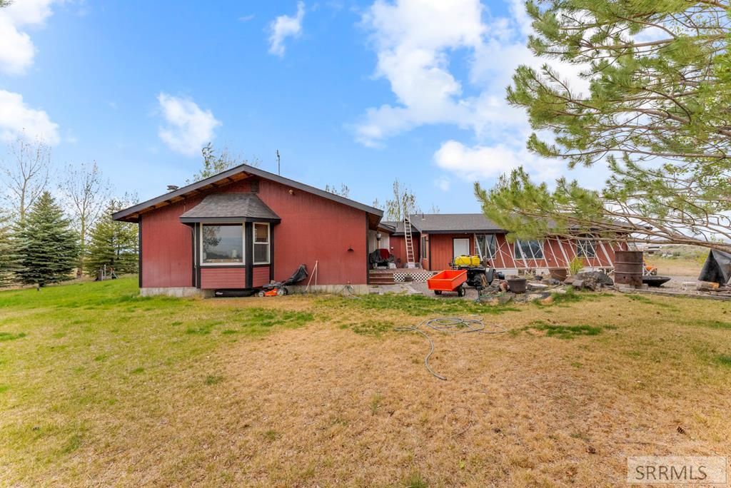 Image 37 of property listing at 7581 W 6000 N, Rexburg, ID 83440