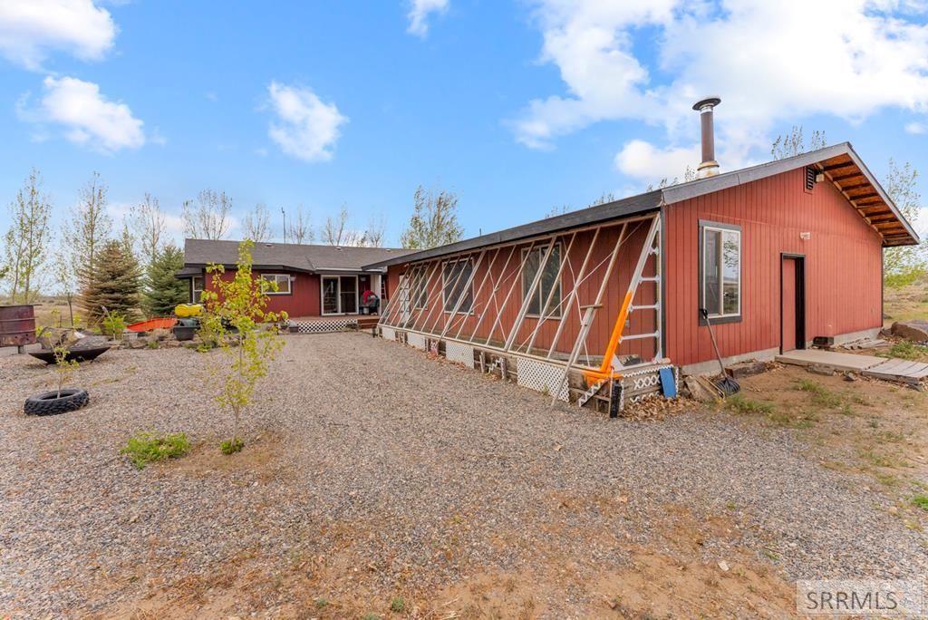 Image 38 of property listing at 7581 W 6000 N, Rexburg, ID 83440