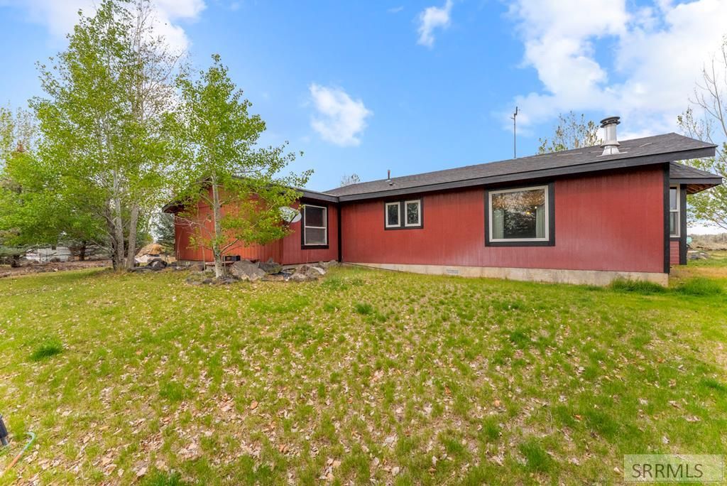 Image 39 of property listing at 7581 W 6000 N, Rexburg, ID 83440