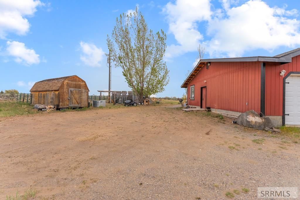 Image 41 of property listing at 7581 W 6000 N, Rexburg, ID 83440