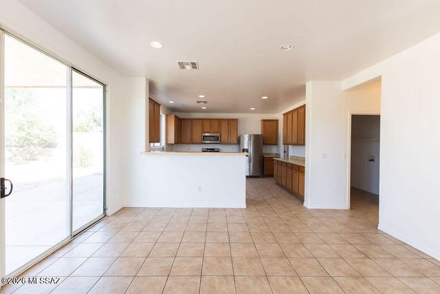 8186 W Young Eagle Court, Tucson, AZ 85757
