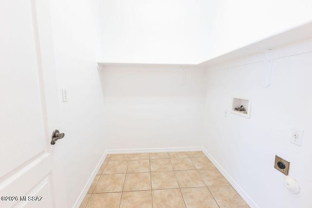 8186 W Young Eagle Court, Tucson, AZ 85757