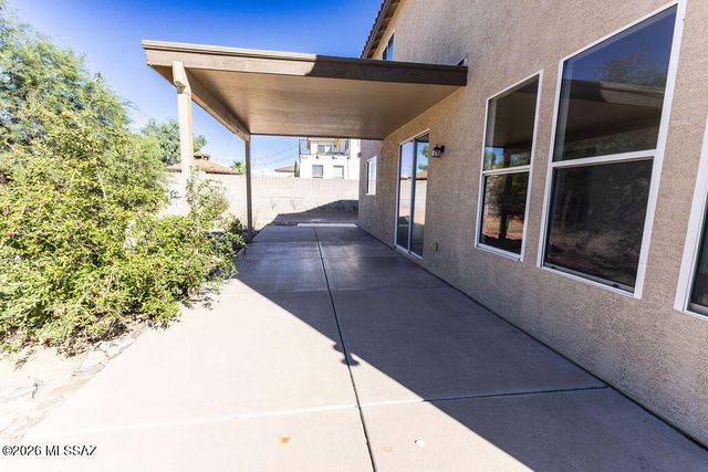 8186 W Young Eagle Court, Tucson, AZ 85757