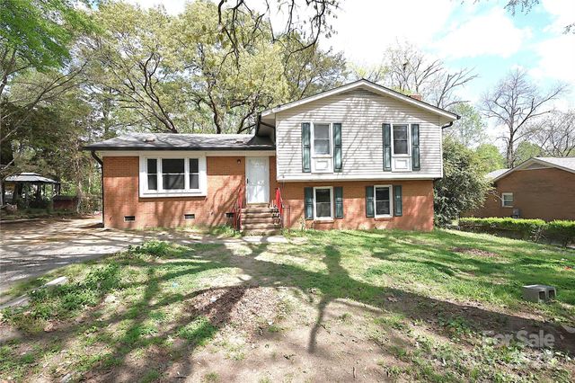 6126 Eagle Peak Drive, Charlotte, NC 28214