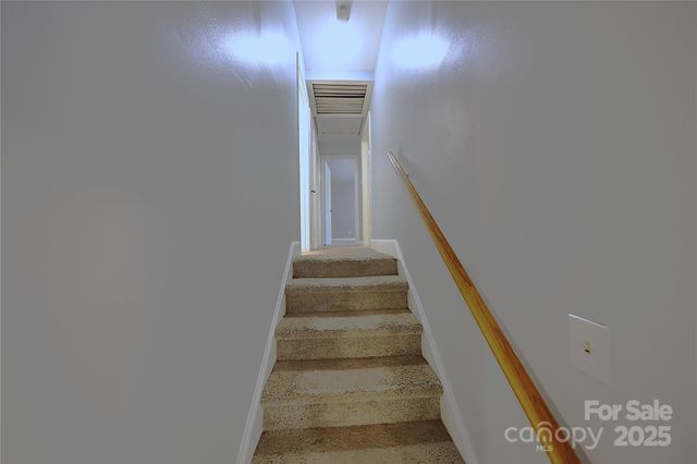 6126 Eagle Peak Drive, Charlotte, NC 28214