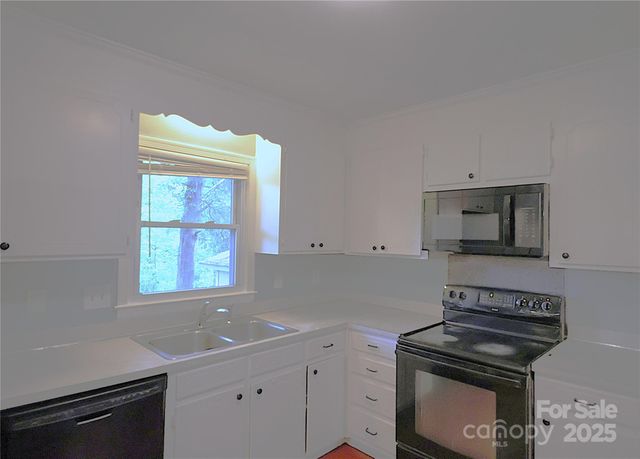 6126 Eagle Peak Drive, Charlotte, NC 28214