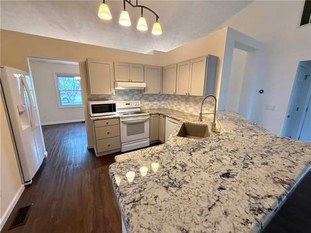 10029 Village Tree Court, Miamisburg, OH 45342