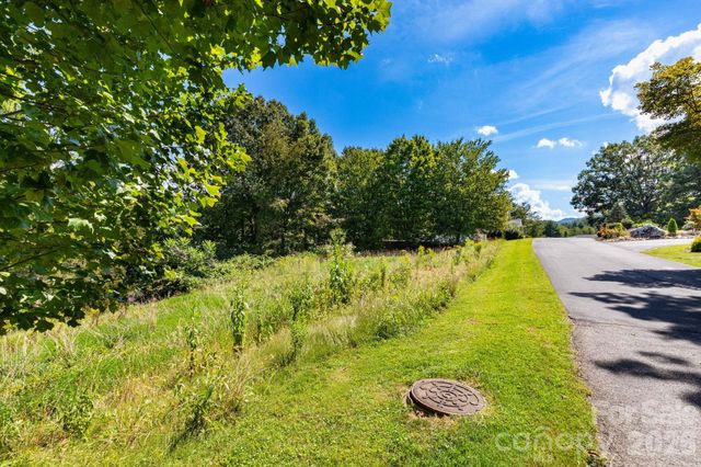 9999 Foxfire Estates Circle, Waynesville, NC 28785