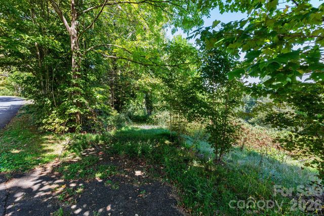 9999 Foxfire Estates Circle, Waynesville, NC 28785