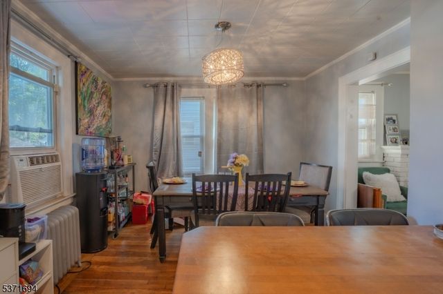34 Warwick St, East Orange City, NJ 07017