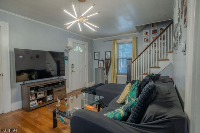 34 Warwick St, East Orange City, NJ 07017