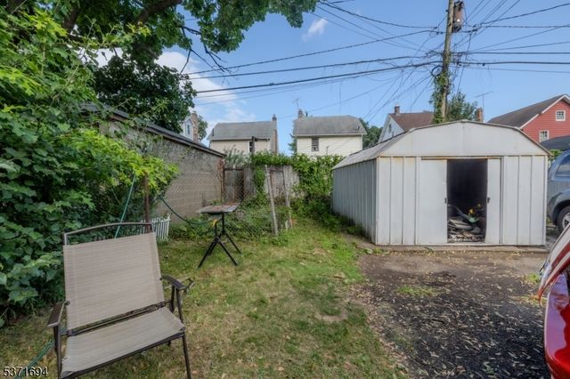 34 Warwick St, East Orange City, NJ 07017