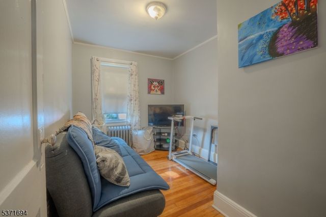 34 Warwick St, East Orange City, NJ 07017