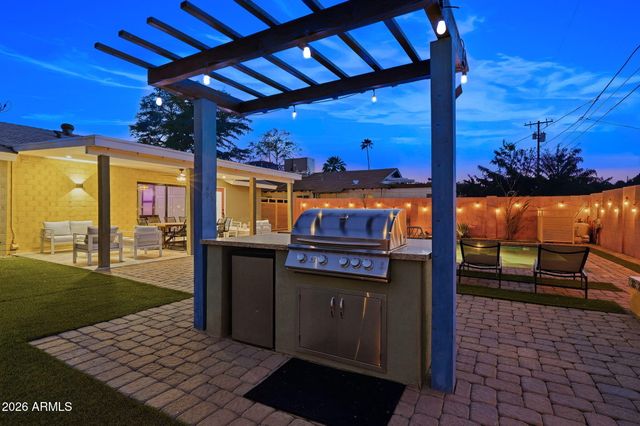 8426 E SHERIDAN Street, Scottsdale, AZ 85257