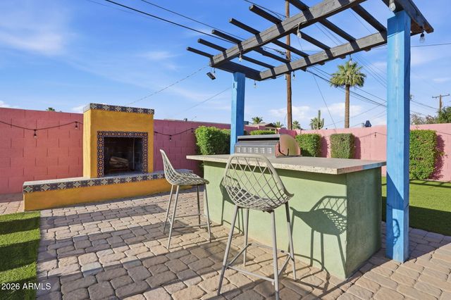 8426 E SHERIDAN Street, Scottsdale, AZ 85257