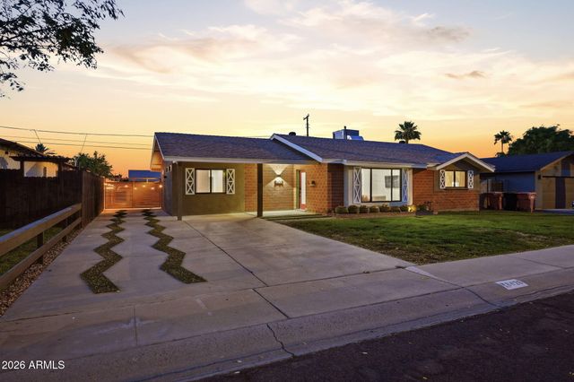 8426 E SHERIDAN Street, Scottsdale, AZ 85257