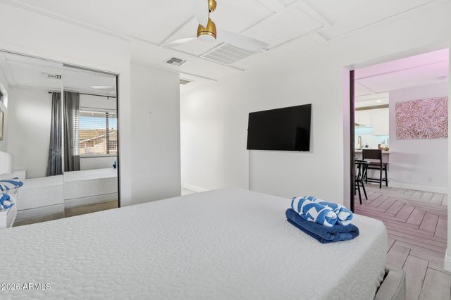 8426 E SHERIDAN Street, Scottsdale, AZ 85257