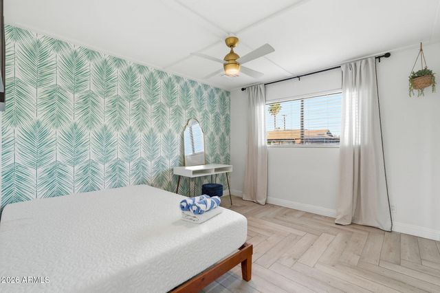 8426 E SHERIDAN Street, Scottsdale, AZ 85257