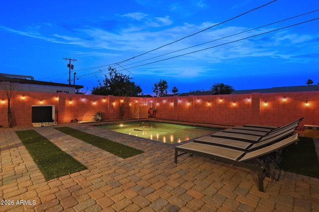8426 E SHERIDAN Street, Scottsdale, AZ 85257