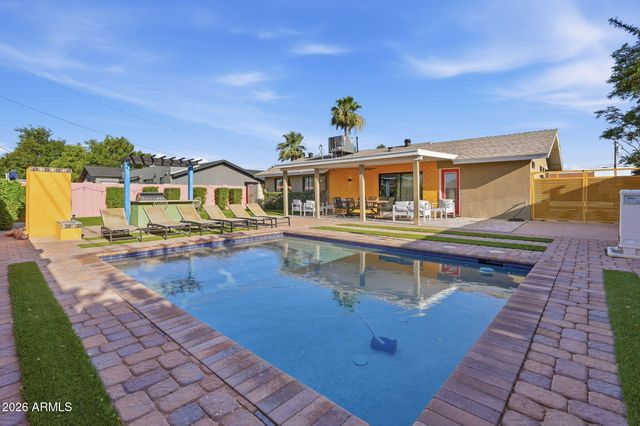 8426 E SHERIDAN Street, Scottsdale, AZ 85257