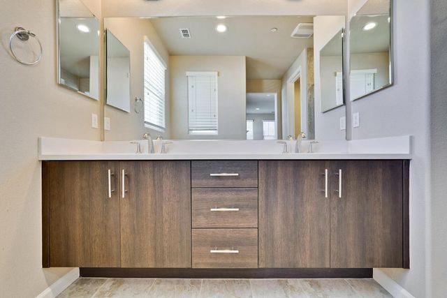 867 Maple Place, East Palo Alto, CA 94303