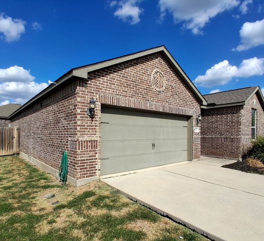 1432 Park Trails Boulevard, Princeton, TX 75407