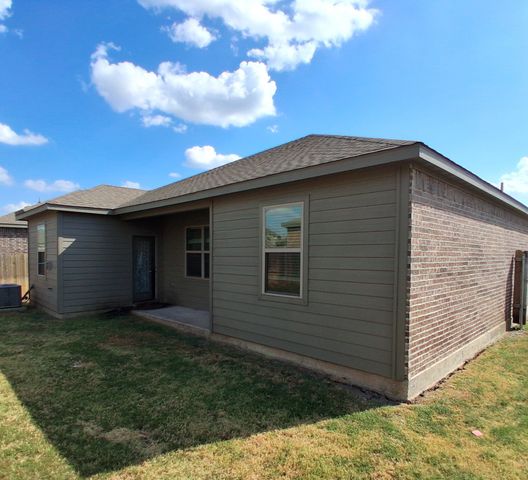 1432 Park Trails Boulevard, Princeton, TX 75407