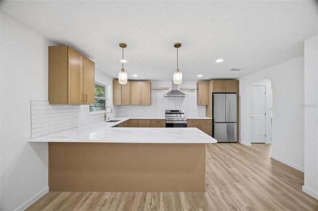 7520 20TH STREET N, St Petersburg, FL 33702