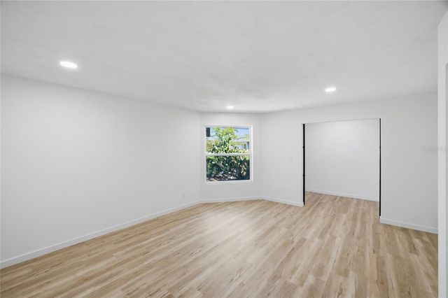 7520 20TH STREET N, St Petersburg, FL 33702