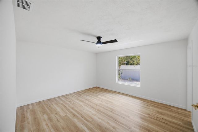 7520 20TH STREET N, St Petersburg, FL 33702