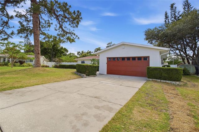 7520 20TH STREET N, St Petersburg, FL 33702