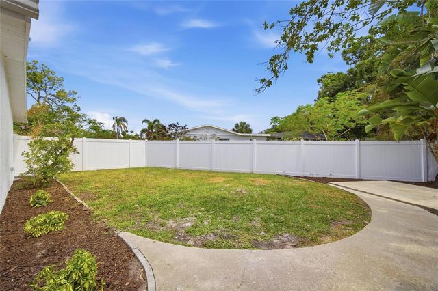 7520 20TH STREET N, St Petersburg, FL 33702