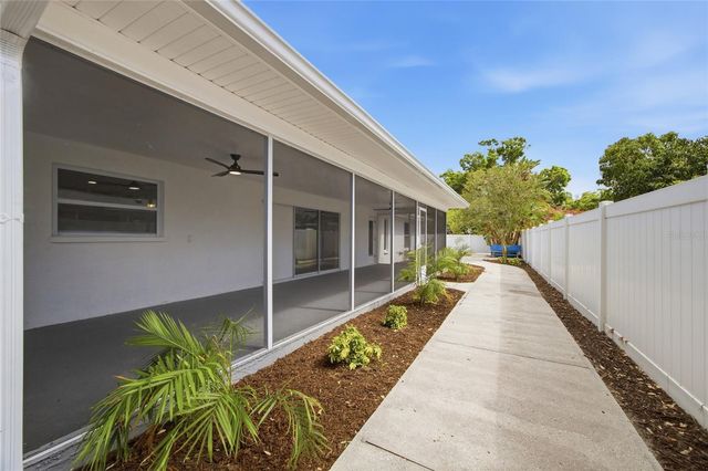 7520 20TH STREET N, St Petersburg, FL 33702