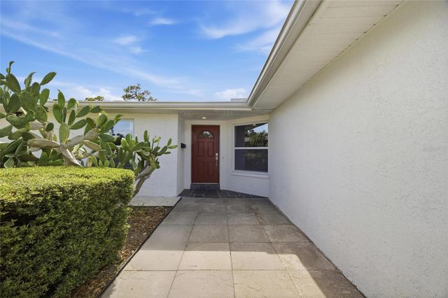 7520 20TH STREET N, St Petersburg, FL 33702