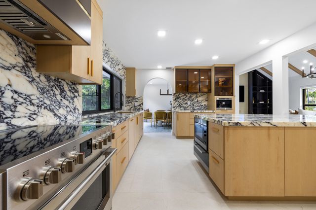 342 Fairway W, Tequesta, FL 33469