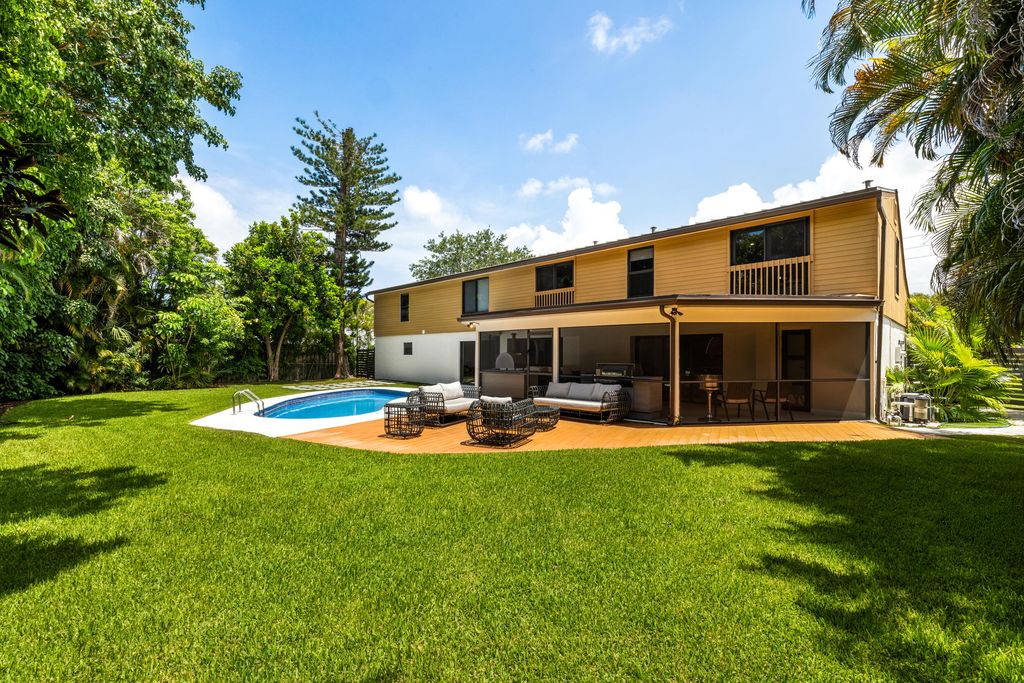 342 Fairway W, Tequesta, FL 33469