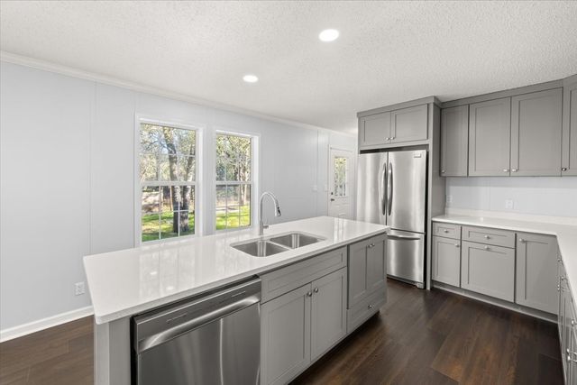 109 Summers Circle, Azle, TX 76020