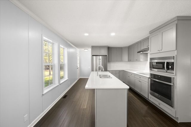 109 Summers Circle, Azle, TX 76020