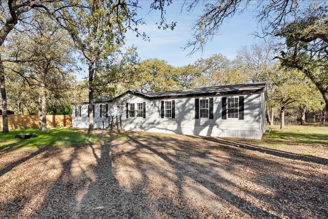 109 Summers Circle, Azle, TX 76020