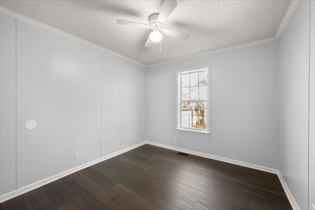 109 Summers Circle, Azle, TX 76020