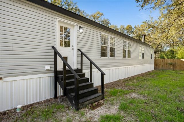 109 Summers Circle, Azle, TX 76020