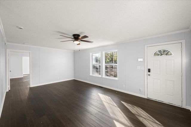 109 Summers Circle, Azle, TX 76020