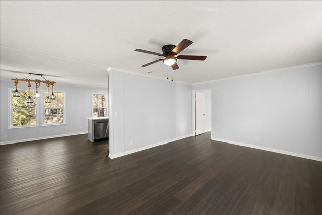 109 Summers Circle, Azle, TX 76020