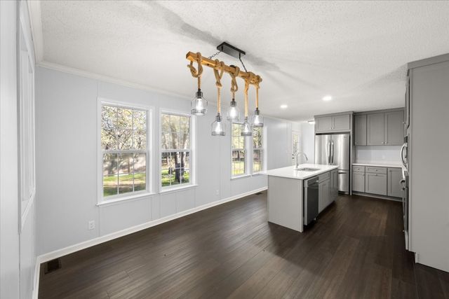 109 Summers Circle, Azle, TX 76020