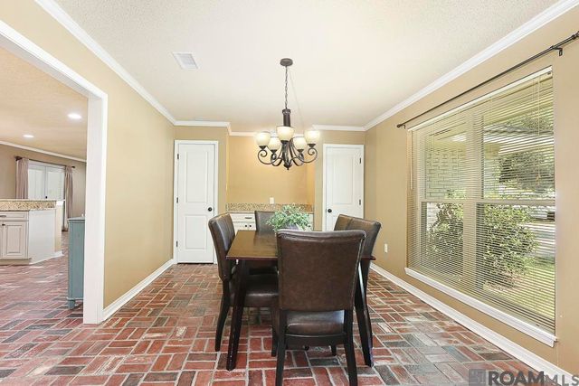 26049 Vincent Dr, Denham Springs, LA 70726
