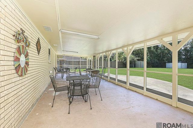 26049 Vincent Dr, Denham Springs, LA 70726