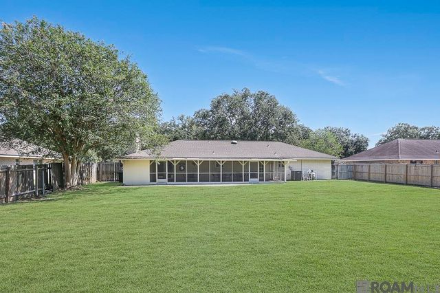 26049 Vincent Dr, Denham Springs, LA 70726